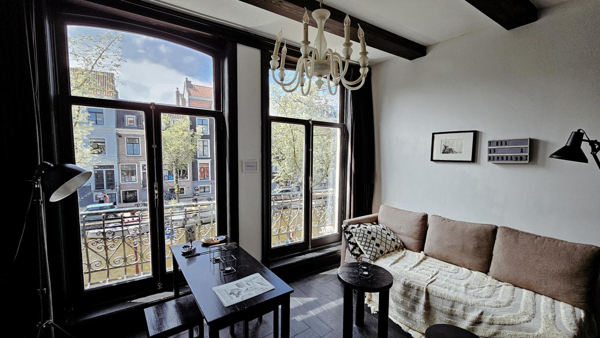 The Black Beauty Private Studio With Canal View From 1799 Ámsterdam Exterior foto