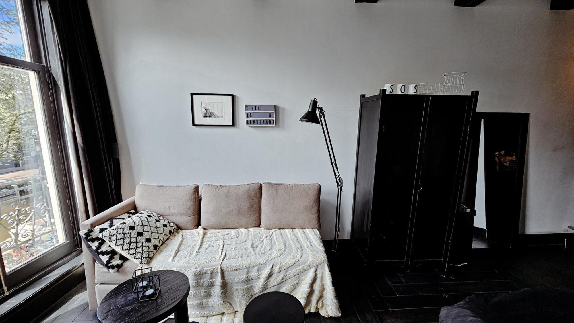 The Black Beauty Private Studio With Canal View From 1799 Ámsterdam Exterior foto