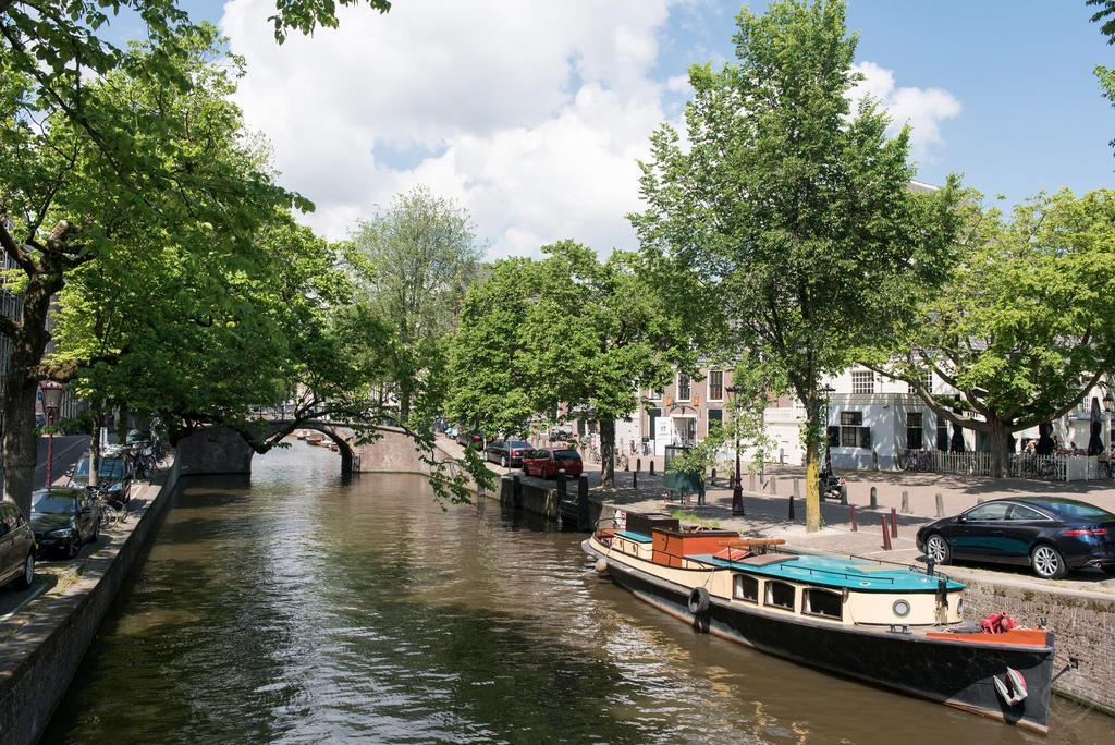 The Black Beauty Private Studio With Canal View From 1799 Ámsterdam Exterior foto